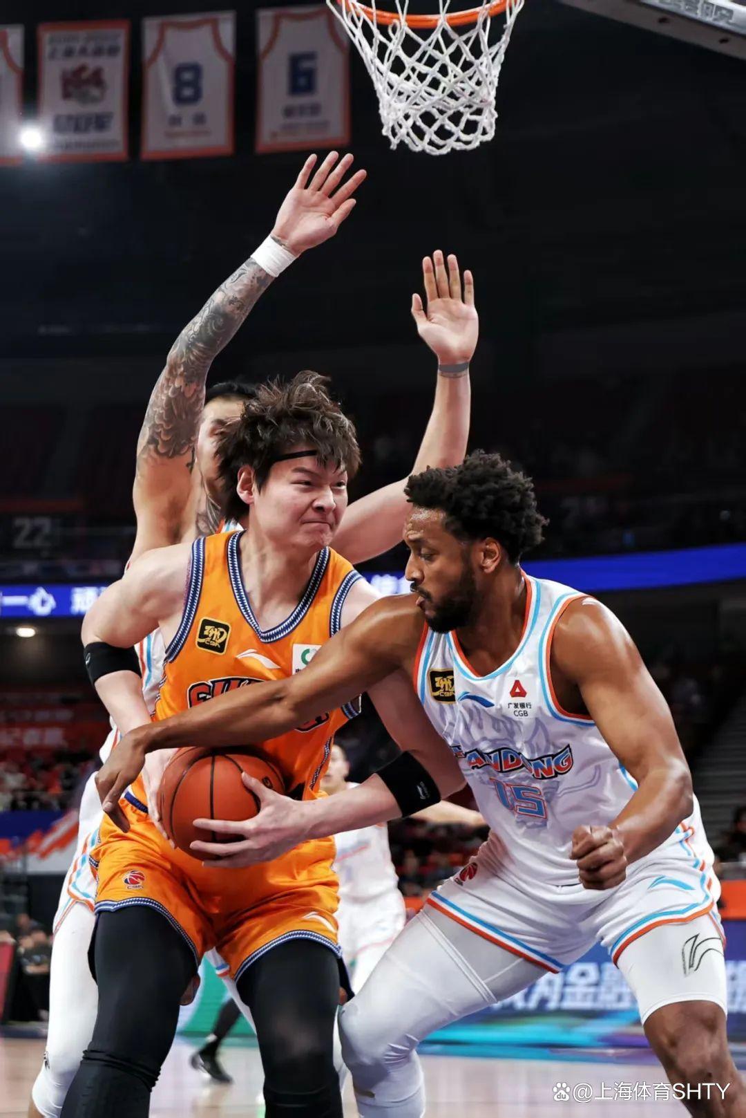 九游APP-关于上海久事发布备战花絮；转会期防线松动；欧篮联任务艰巨；身体对抗强度拉满的信息